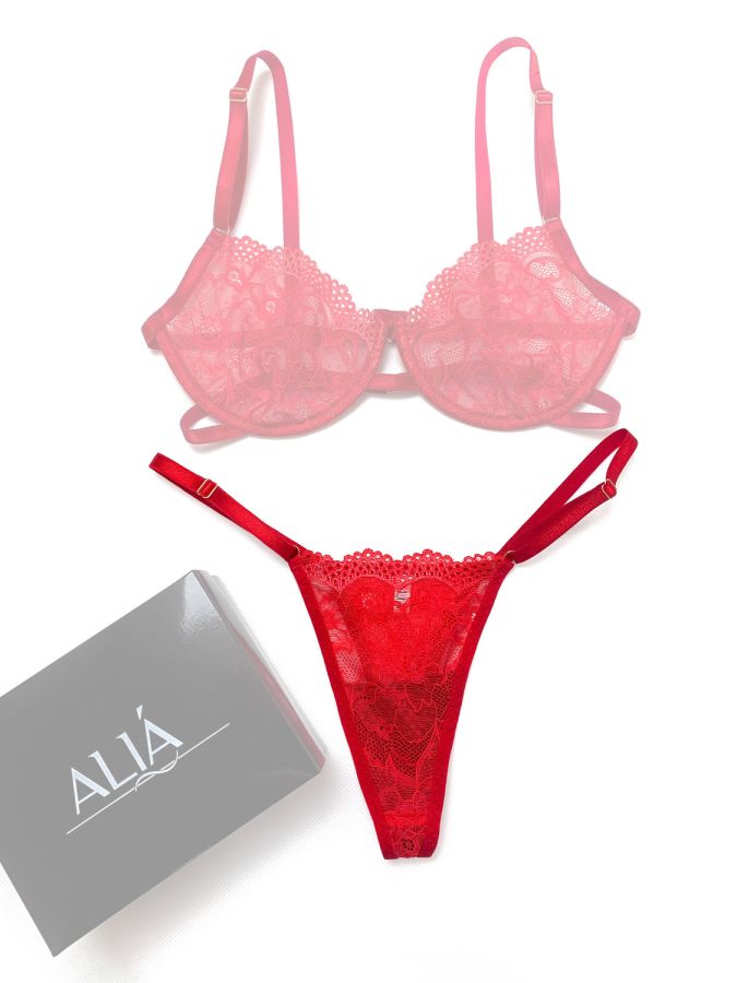 Czerwone koronkowe stringi Alia Nelly Set